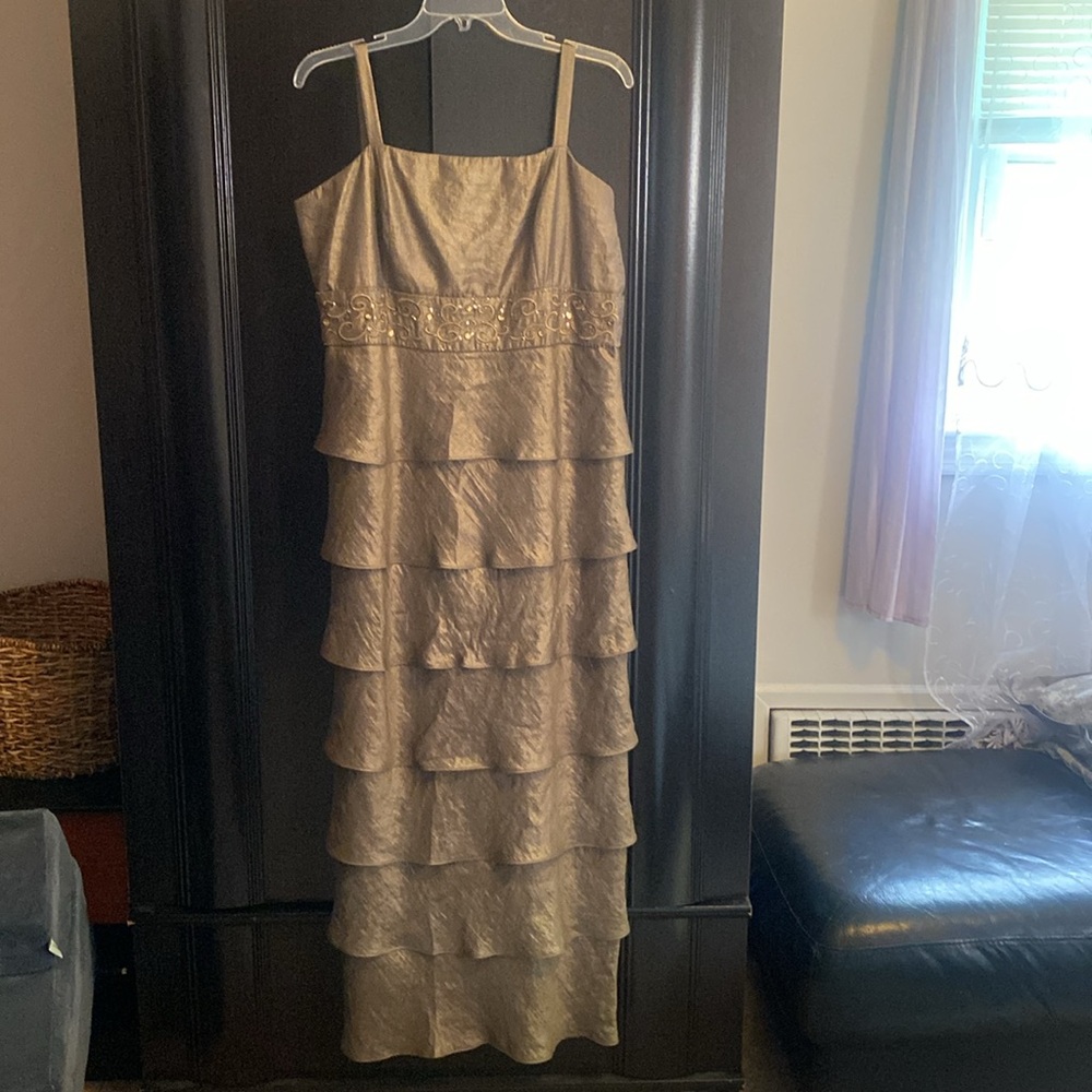 Dawid's Bridal long dress in golden green..size16